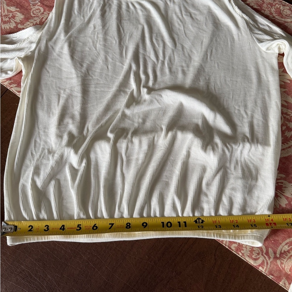 NWT Allison Joy from Evereve White Open Shoulder Ribbed Top SZ M - Picture 4 of 12